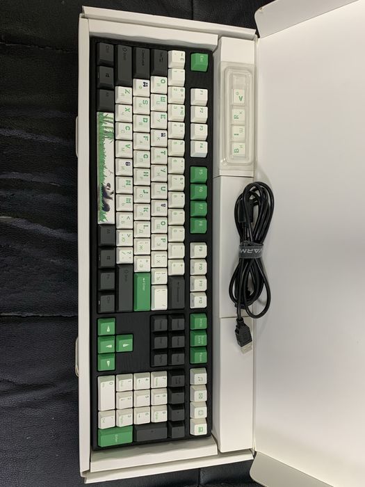 Игровая механическая клавиатура Varmilo Panda R2 VEA108, cherry mx red