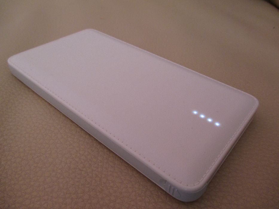 Baterie Externa iPhone ~Powerbank 10.000 mAh Noua !