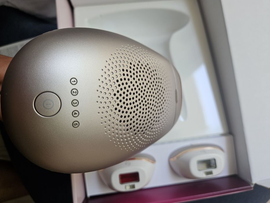 Фотоепилатор Philips Lumea SC1998/00 + приставки