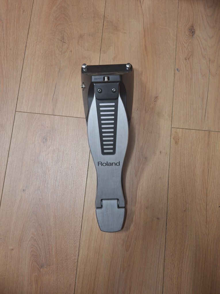 Продава се фус roland FD-8