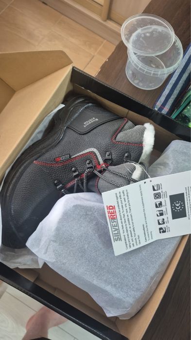 Зимняя спецобувь. Размер 43. Новый