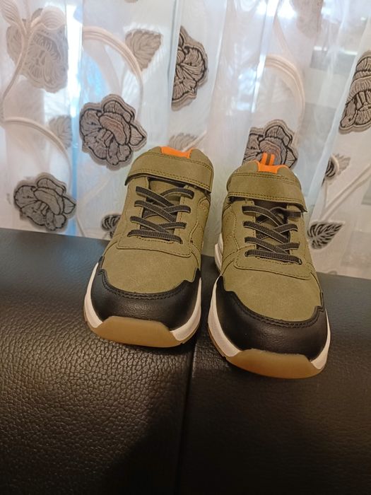 Adidași comozi 35 Nou