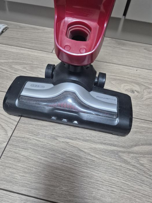 Aspirator vertical Rowenta