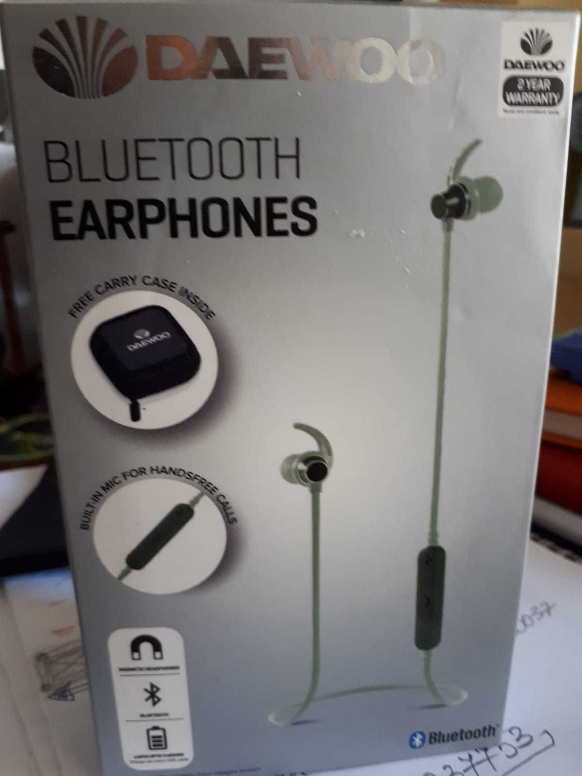 Bluetooth earphones