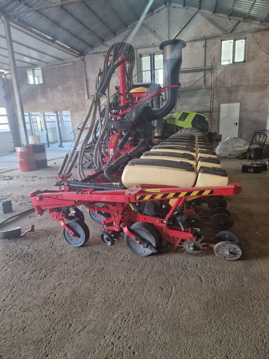 Semănătoare prășitoare VADERSTAD TEMPO V8