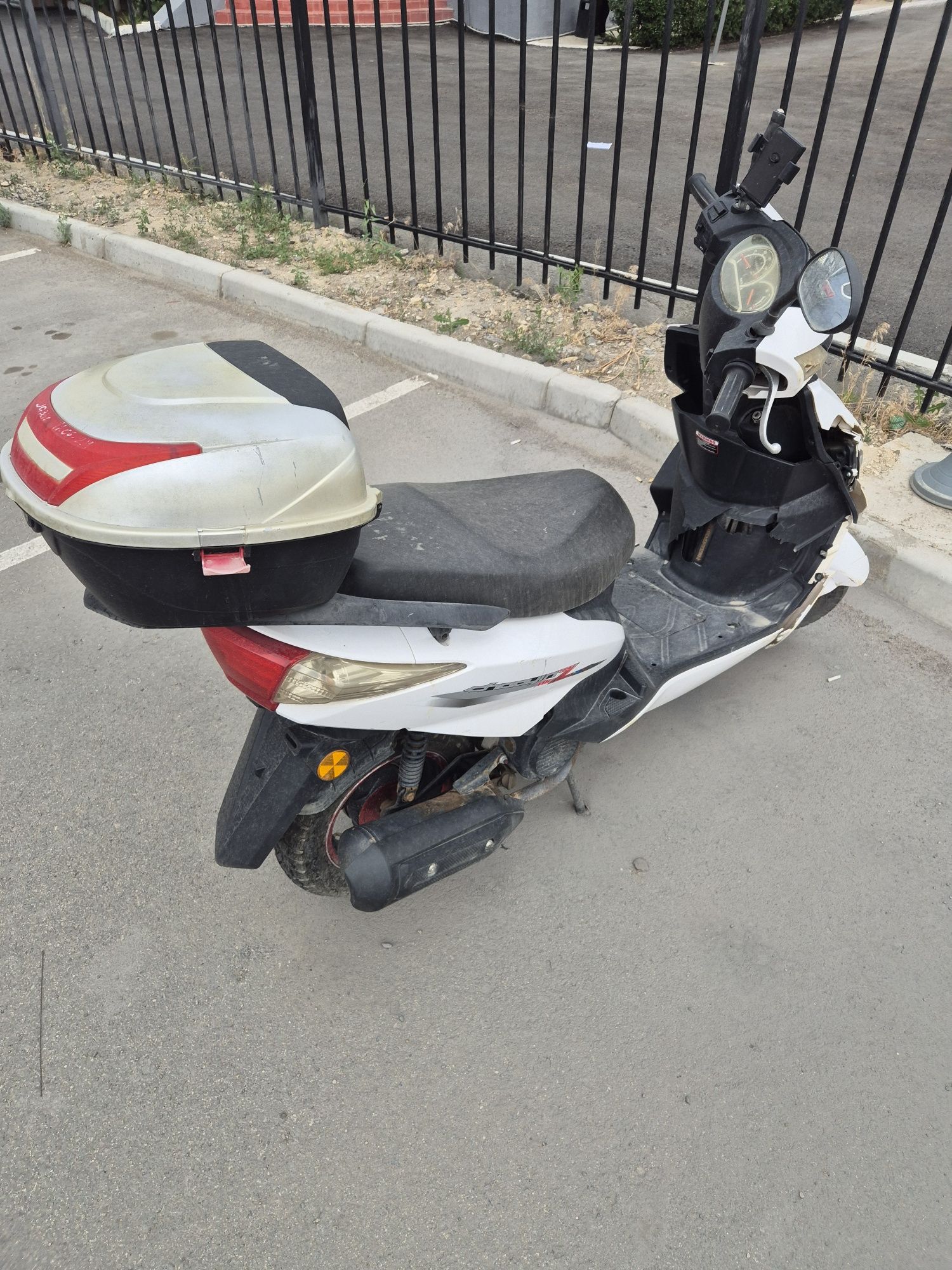 Продается мопед М8