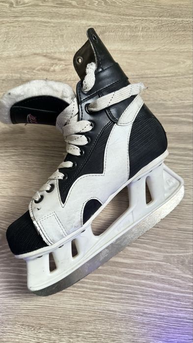 Продам коньки в хорошем состоянии