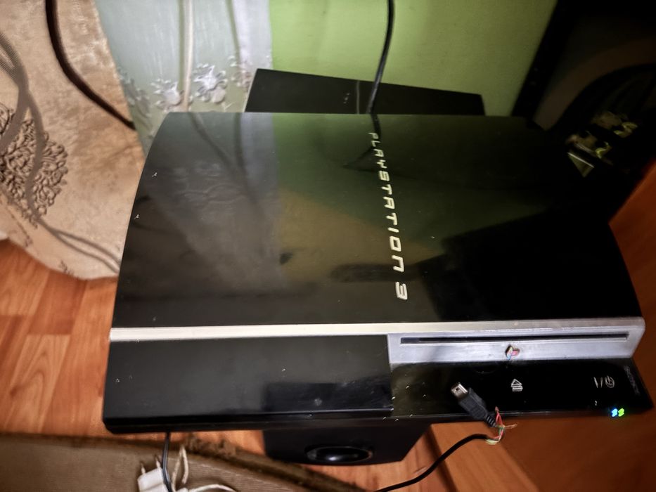Vand sau schimb ps3 cu ps4 ofer diferenta