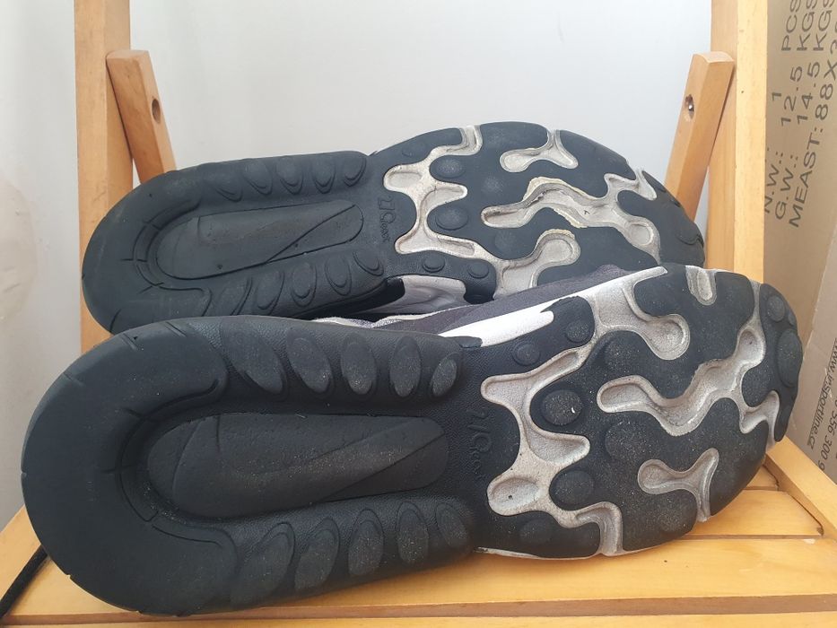 Маратонки Nike Air Max 270 React