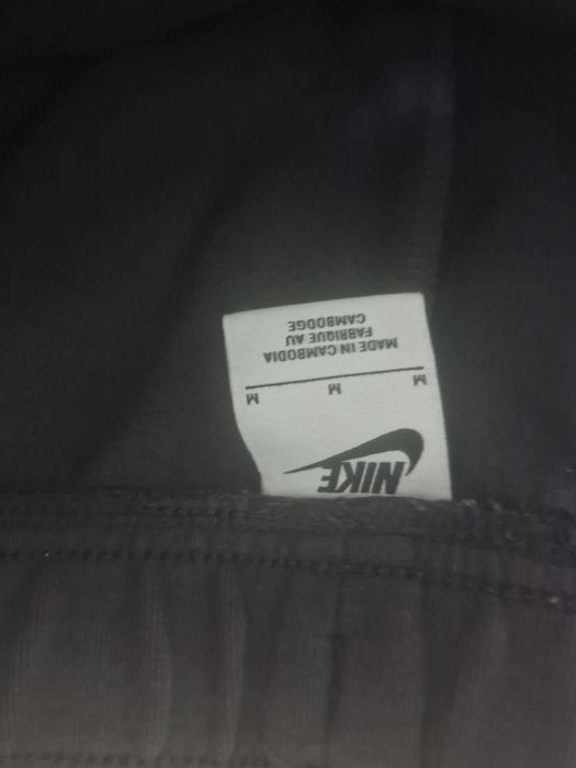 Pantaloni tech originali