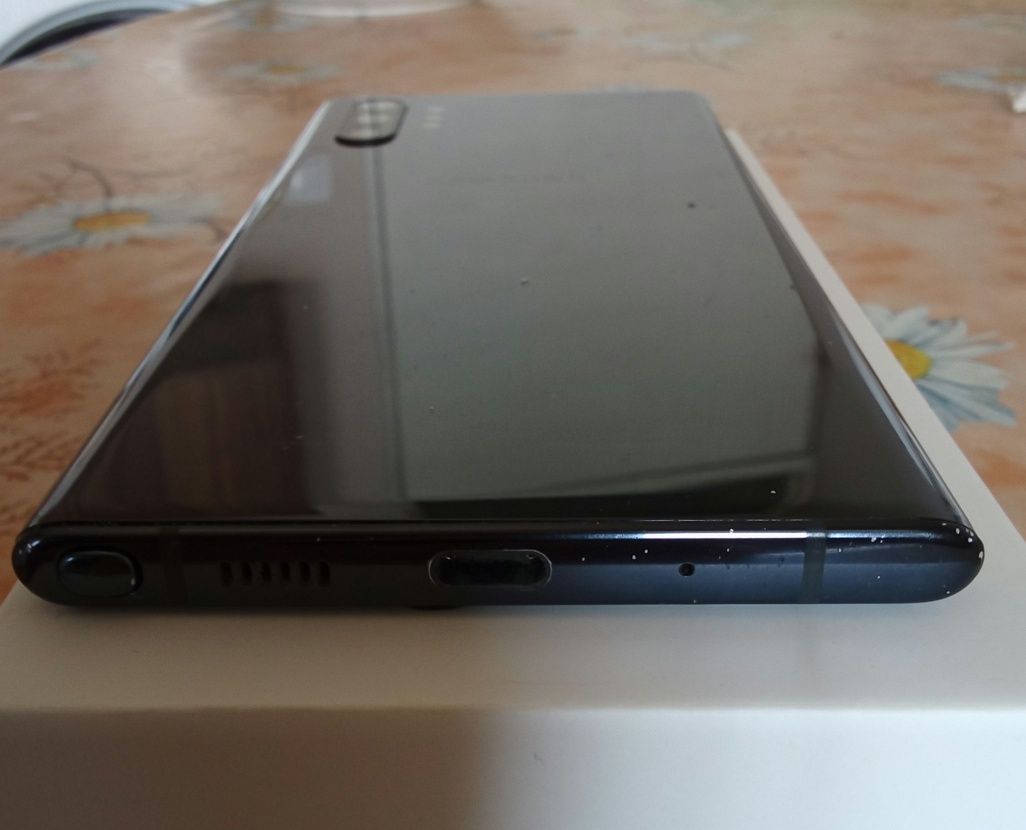 Samsung galaxy note 10 plus 256 GB памет и RAM памет 12GB