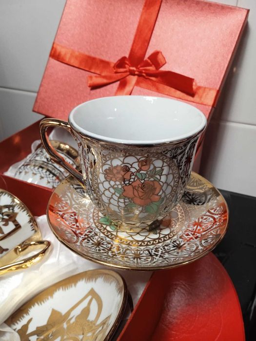 Set doua cesti cafea pentru dimineti deosebite