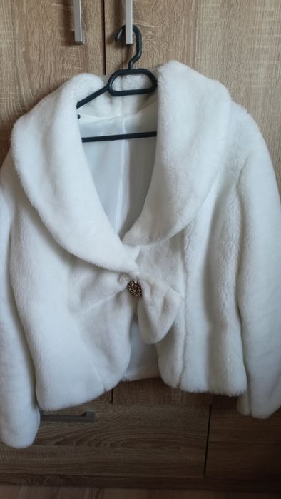 Продавам Булчинско палто