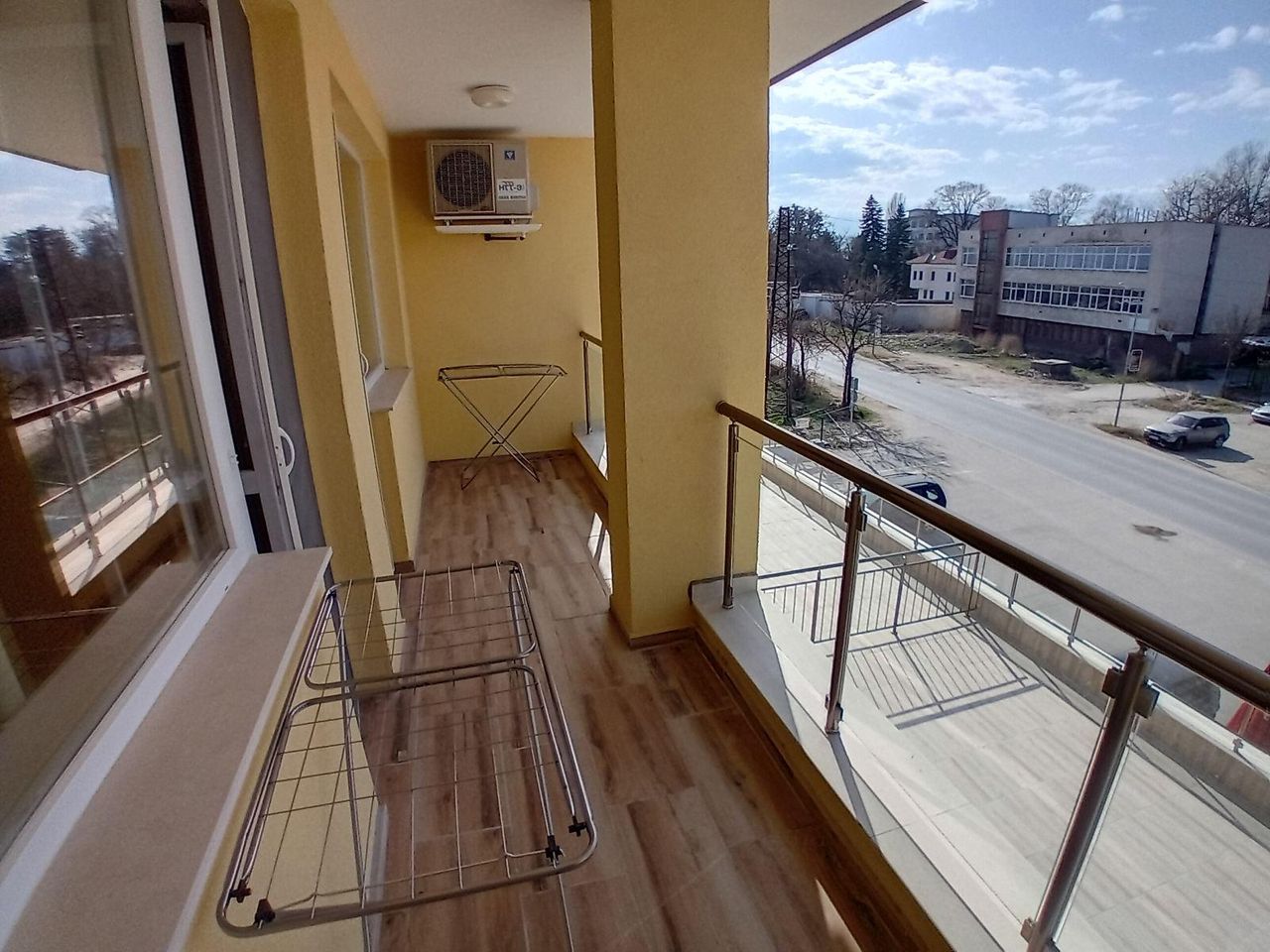 Дава се под наем Двустаен апартамент в Пловдив, Остромила - 70 кв.м за 410 € - Снимка #6