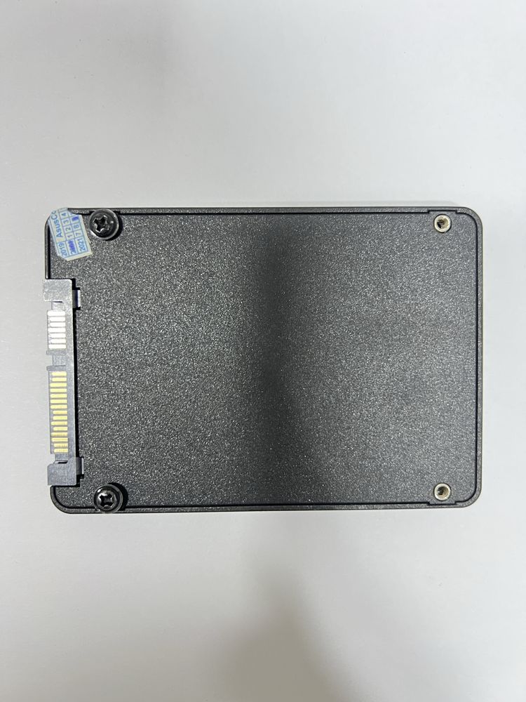 SSD disk.  2.5" SATA III (6GB/s)