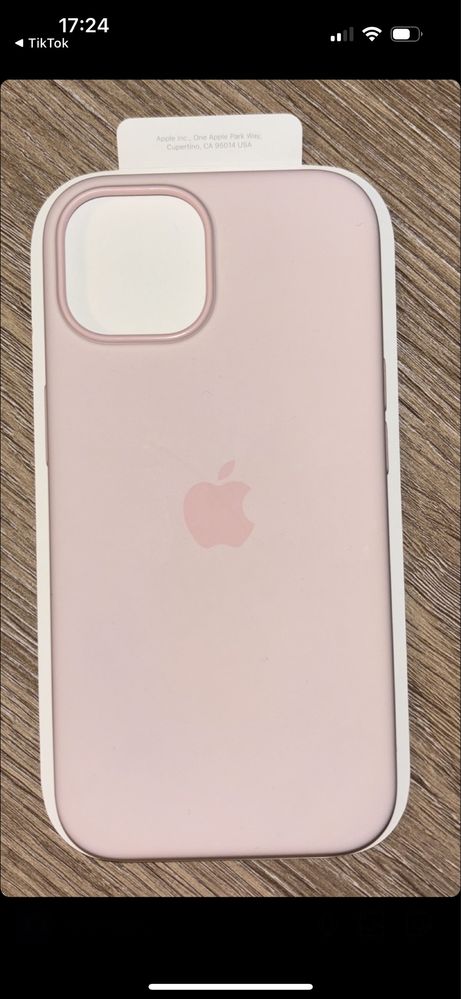 Оригинален Розов калъф за Iphone 15