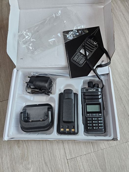 Statie radio portabila Radtel RT-860 5W HF/VHF/UHF 153khz-999mhz noua