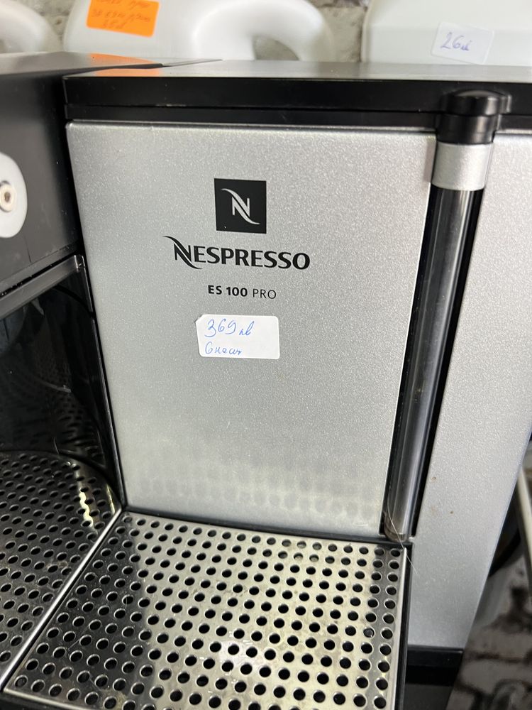 Кафемашина с чалда капсули  Nespresso ES 100 pro  GERMANY гаранция