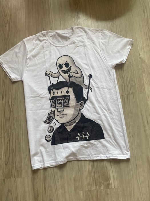 Тениска на призрак