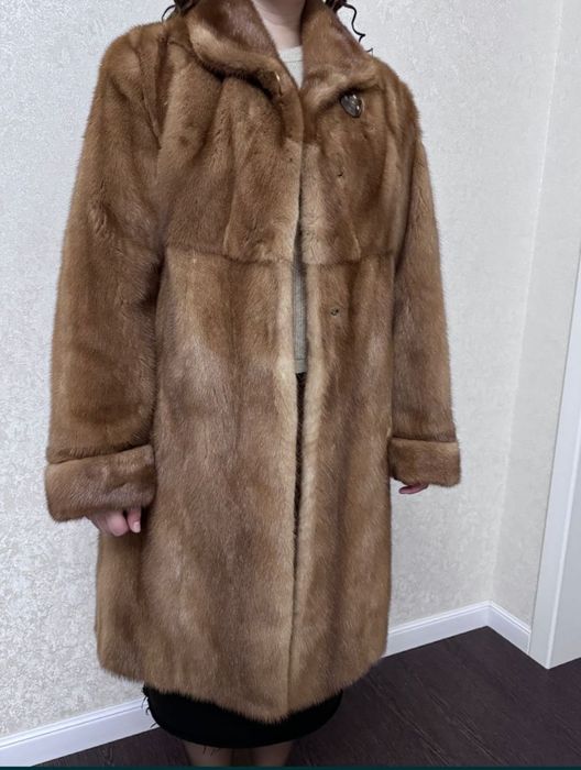 Продам норковую шубу