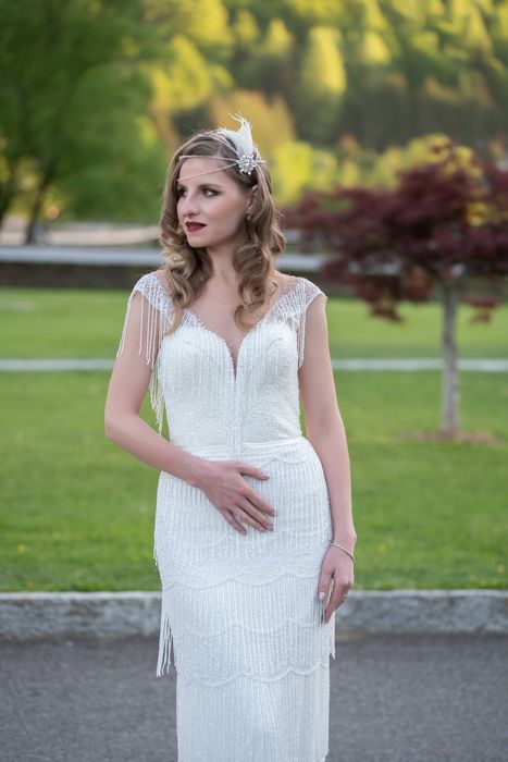 Rochie de miresa cu franjuri din margele