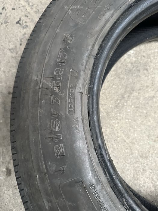 Anvelopă 215/75 R17,5 cu indice de greutate 135/133J