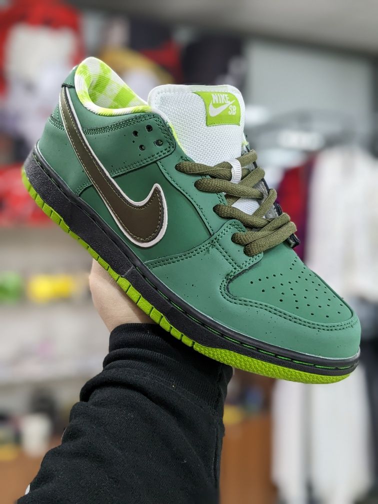 Кроссовки Nike SB Dunk Low Lobster