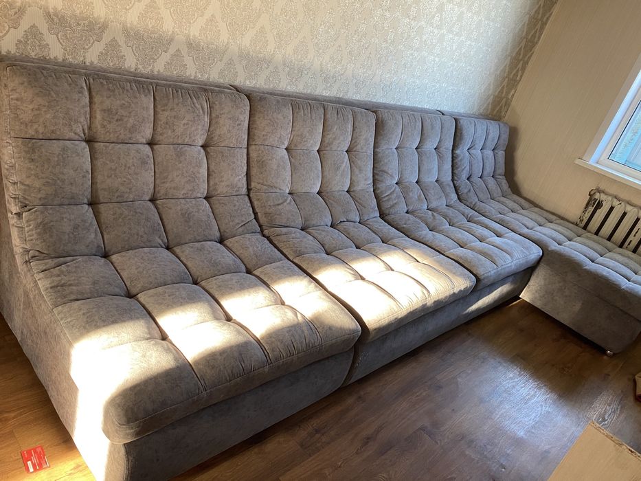 Продам диван 4 метра. Раздвижной