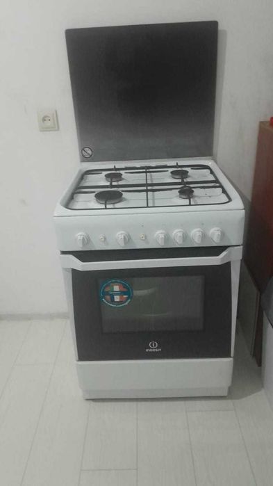 Газовая плита продам