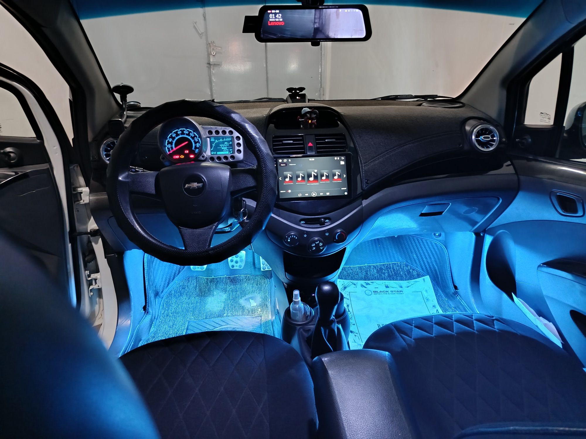 Spark sotiladi 2014 M/T 1.25 mator
