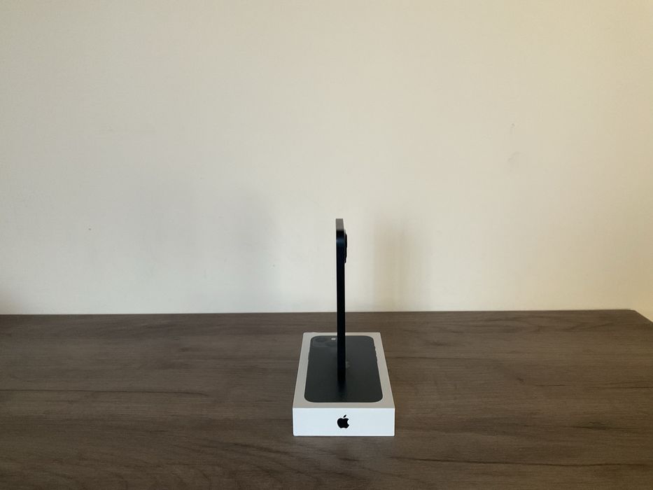 IPhone 13 128GB чист iCloud