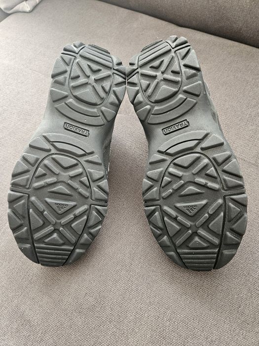 Vând încălțăminte baietel