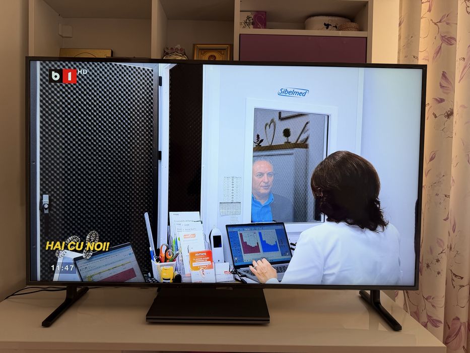 CA NOU - Televizor LED Smart SAMSUNG 49RU8002 Ultra HD 4K HDR 123 cm