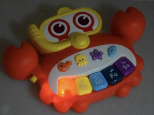 Antemergator 2 in 1 transformabil in Masuta cu activitati, 6 luni+