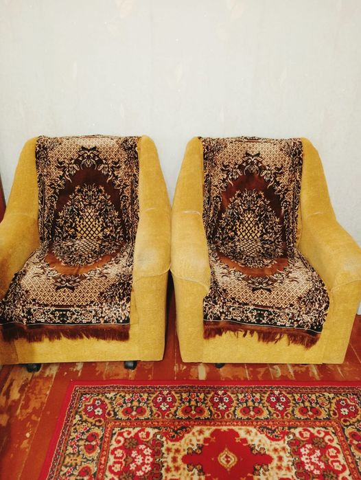 Отдам бесплатно два  кресла