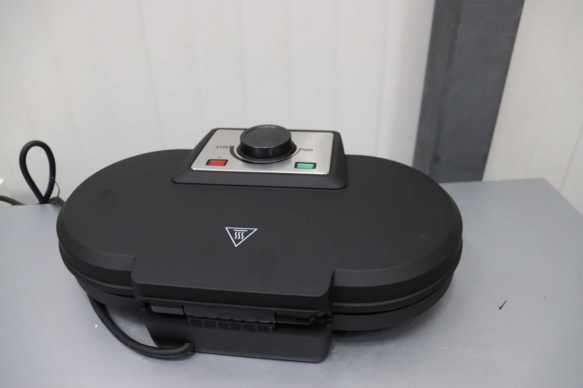 SEVERIN WA 2106 Двоен гофретник, 1200 W, Двойна гофретна чиния, Черен