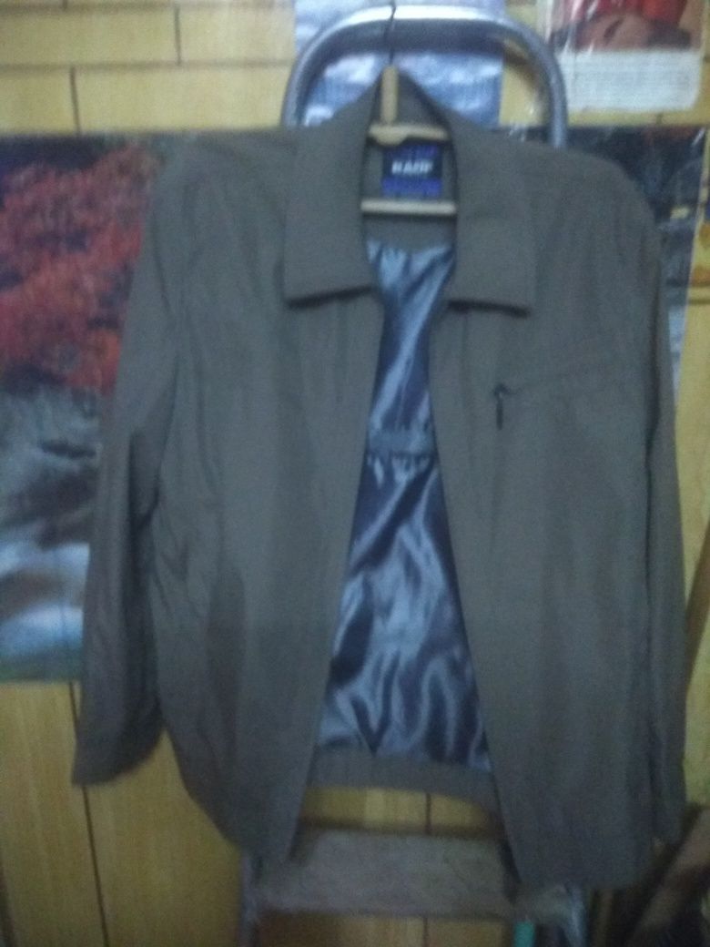 Мужская куртка,фирменная,54 размер