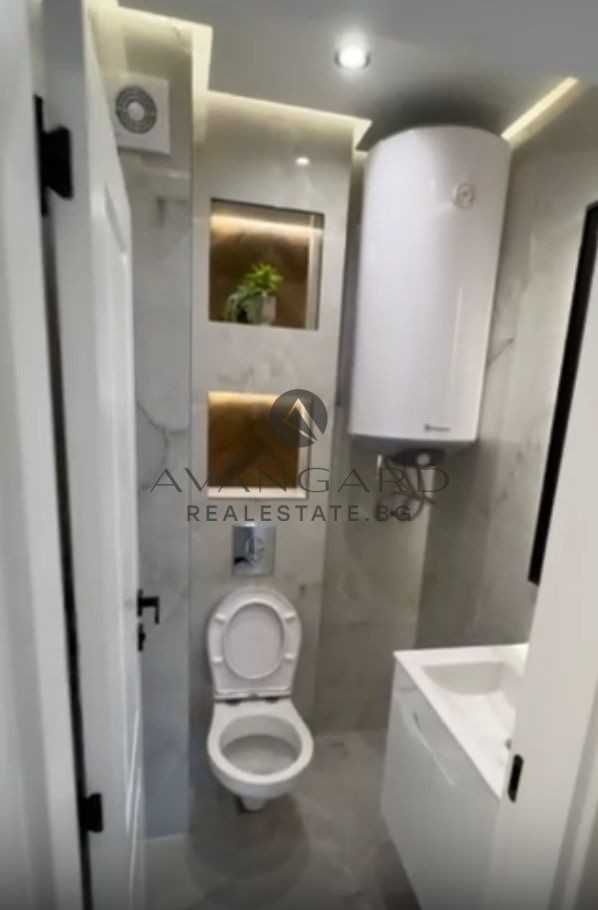 Продава се Тристаен апартамент в Пловдив, Христо Смирненски - 149 кв.м за 1502 €/кв.м - Снимка #12