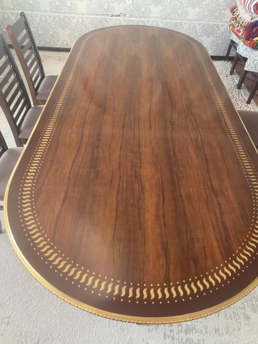 стол и стулья из греческого дерева