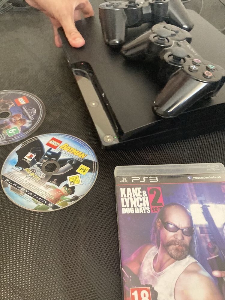Ps3 + 2 джостика + диски в отличном состоянии