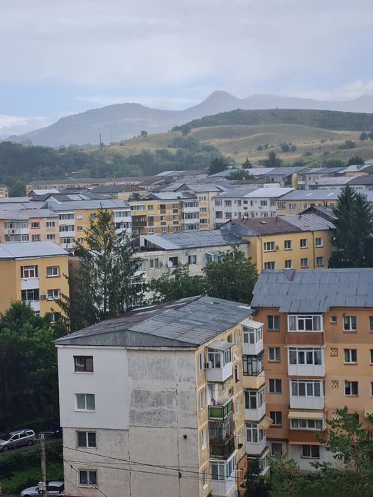 Vând apartament 2 camere în Câmpulung