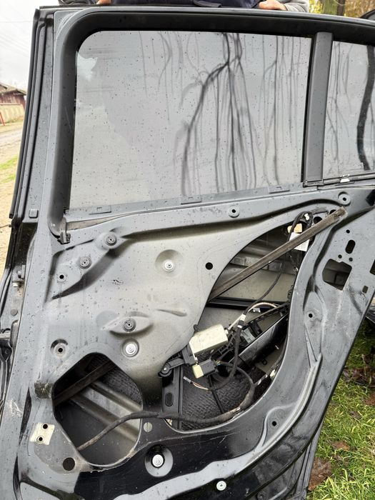 BMW F20 ~~~Geam ușă dreapta față-spate+motoraș macara+ mânere uși