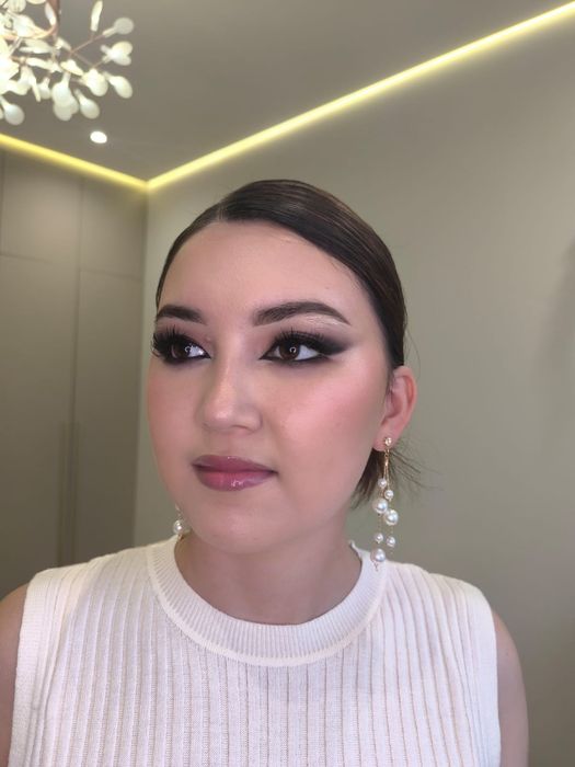 Макияж + локоны = 12000