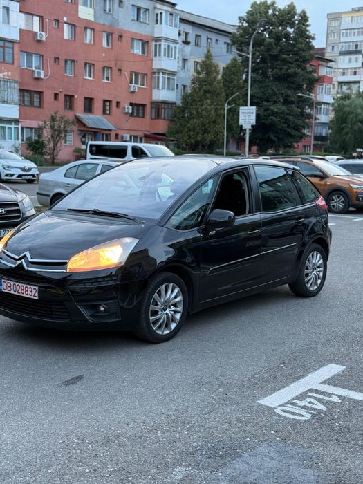Mașina bine întreținută,impecabil,