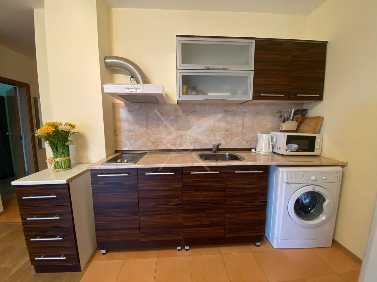 Продава се Двустаен апартамент в Свети Влас - 70 кв.м за 1258 €/кв.м - Снимка #2