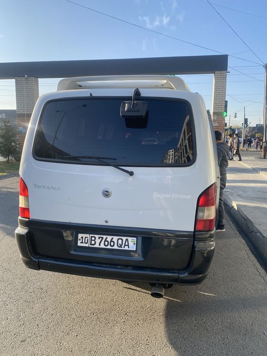 Sangyong Istana mikroavtobus