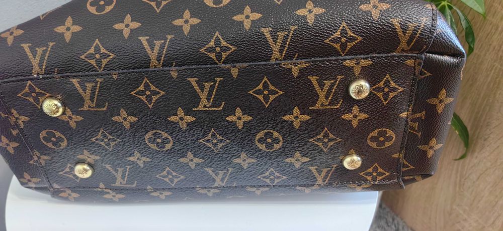 Дамска чанта Louis Vuitton