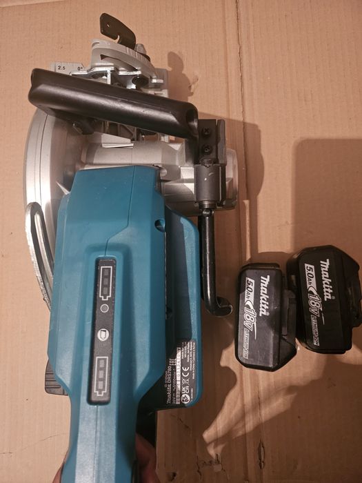 Circular Makita DRS780