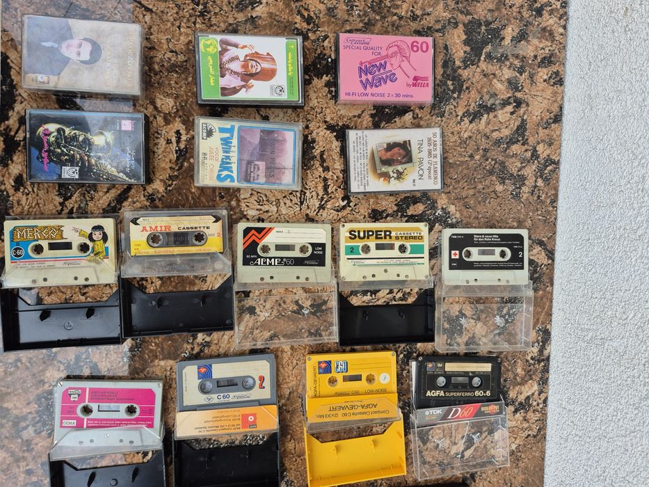Vând 30 casete Audio originale  fabricate '75-1990  muzică mixta