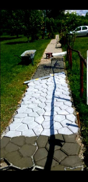 OFERTA DE SEZON 4+4 GRATIS matrite pavaj constructi dale scule beton